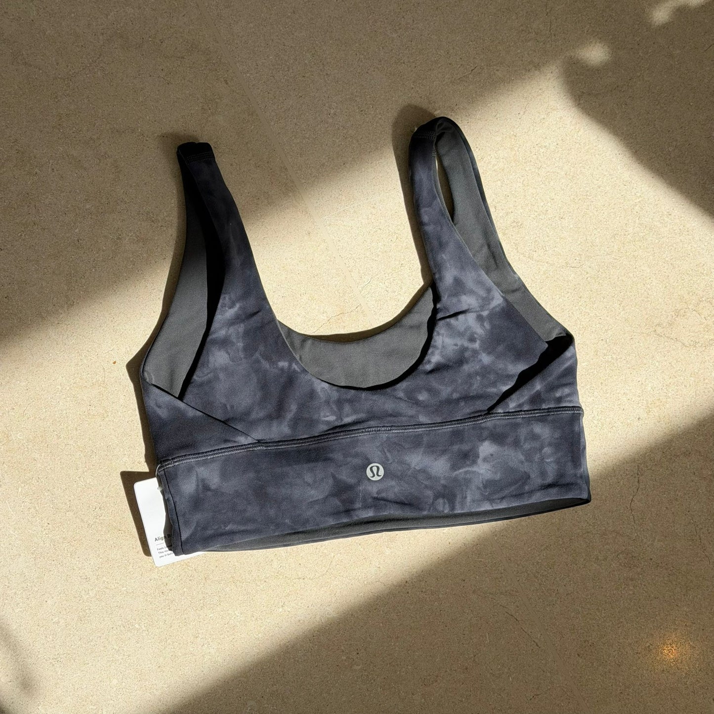 טופ טאי-דאי של Lululemon