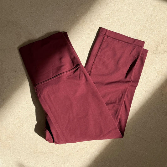 טייץ בורדו 3/4 של Lululemon