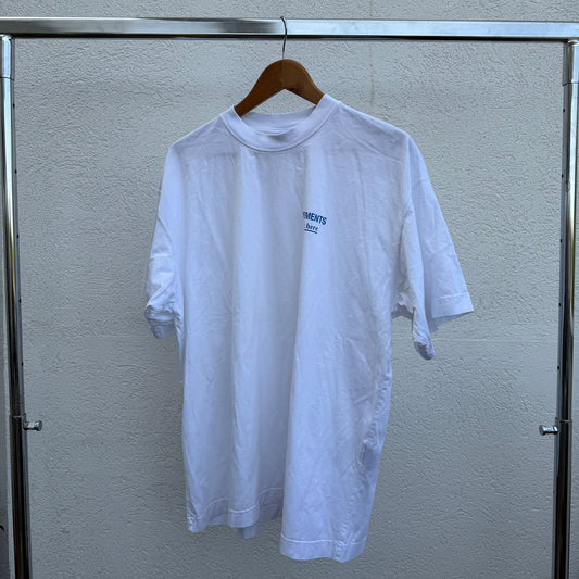 טישירט לבנה יוניסקס של Vetements