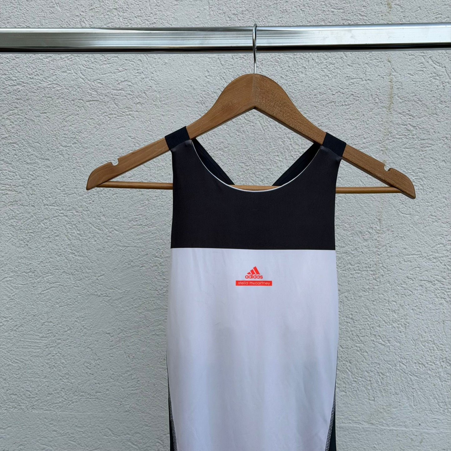 שמלת טניס של Adidas x Stella McCartney