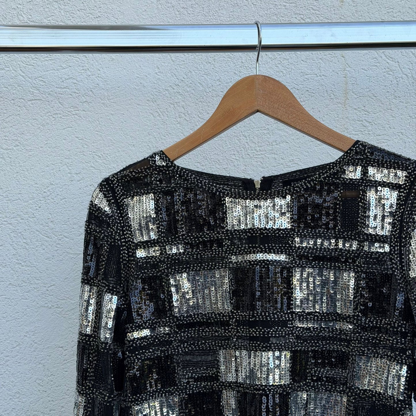 חולצת פייטים של Endless Rose