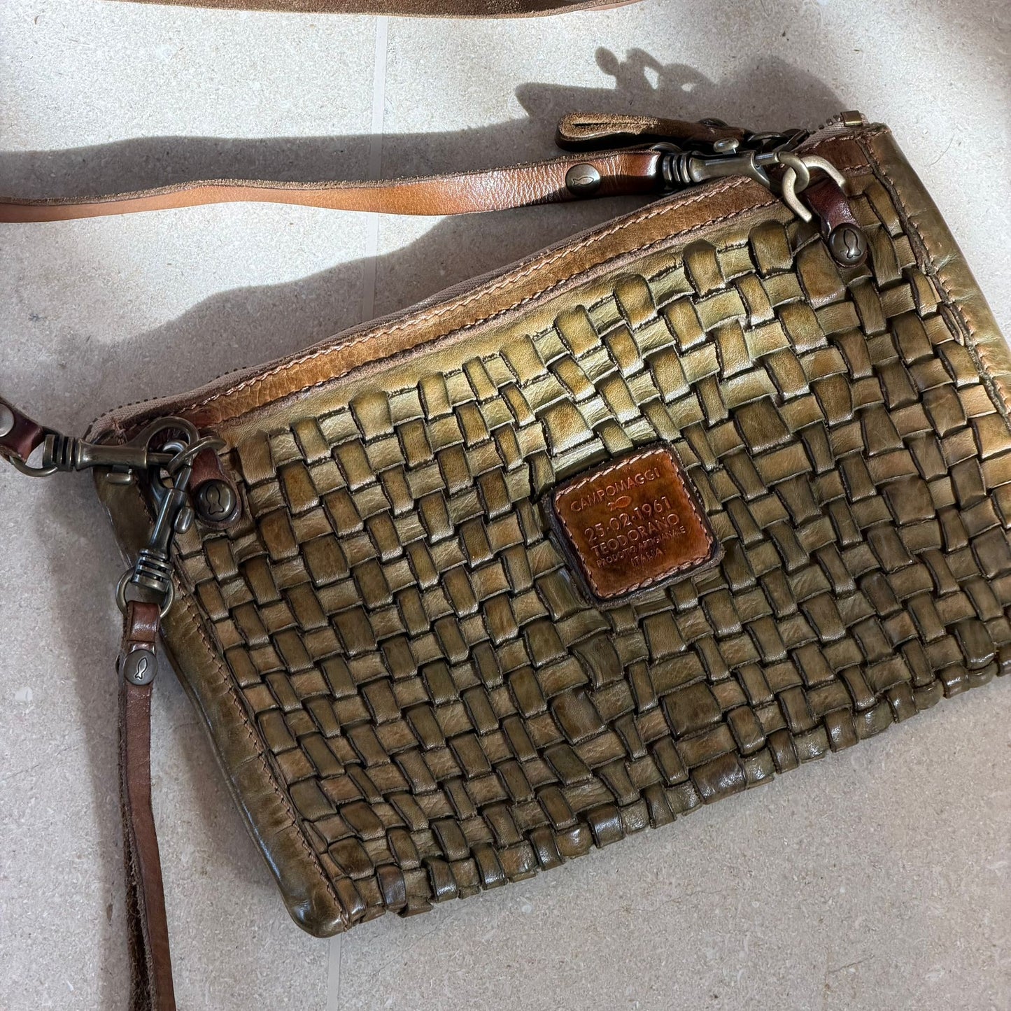 תיק עור קלוע של Campomaggi