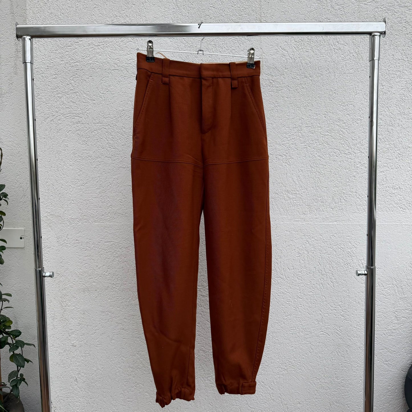 מכנסיים בסגנון מחוייט של Chloe