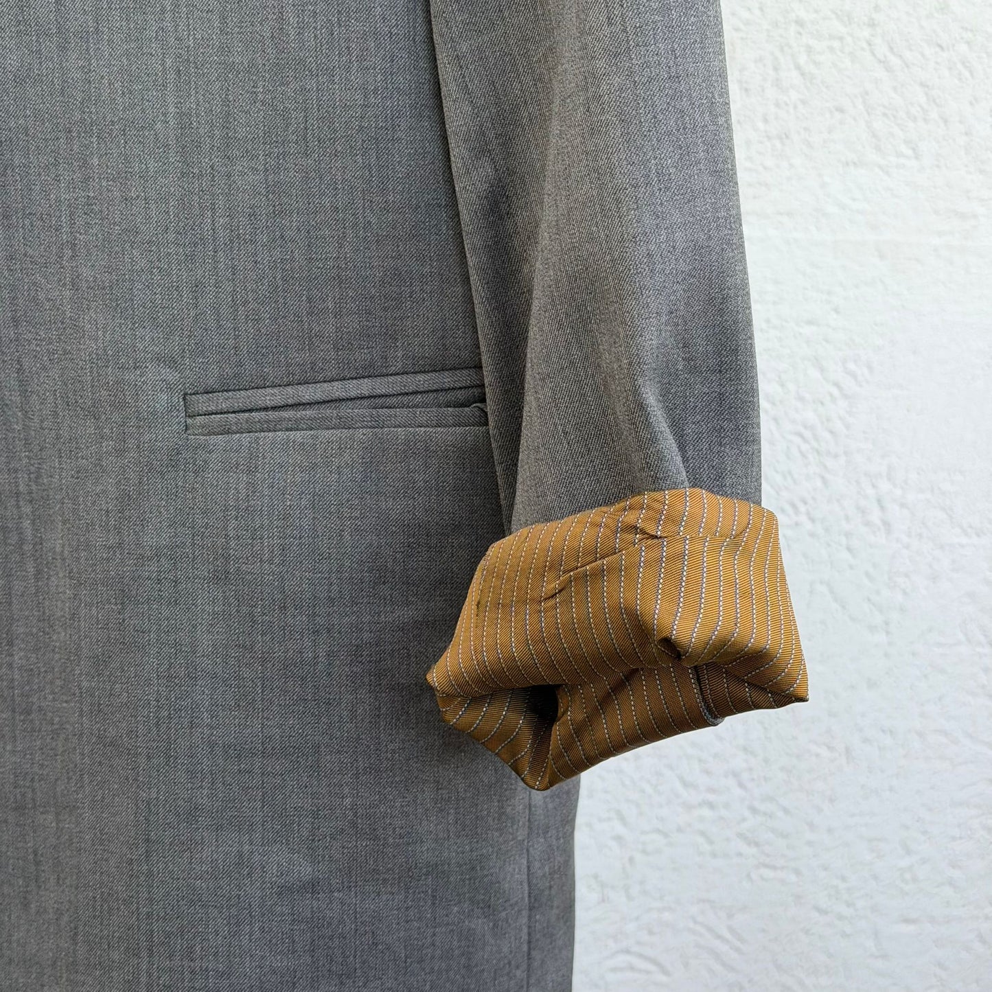 בלייזר אפור פסים של Chloe Stora