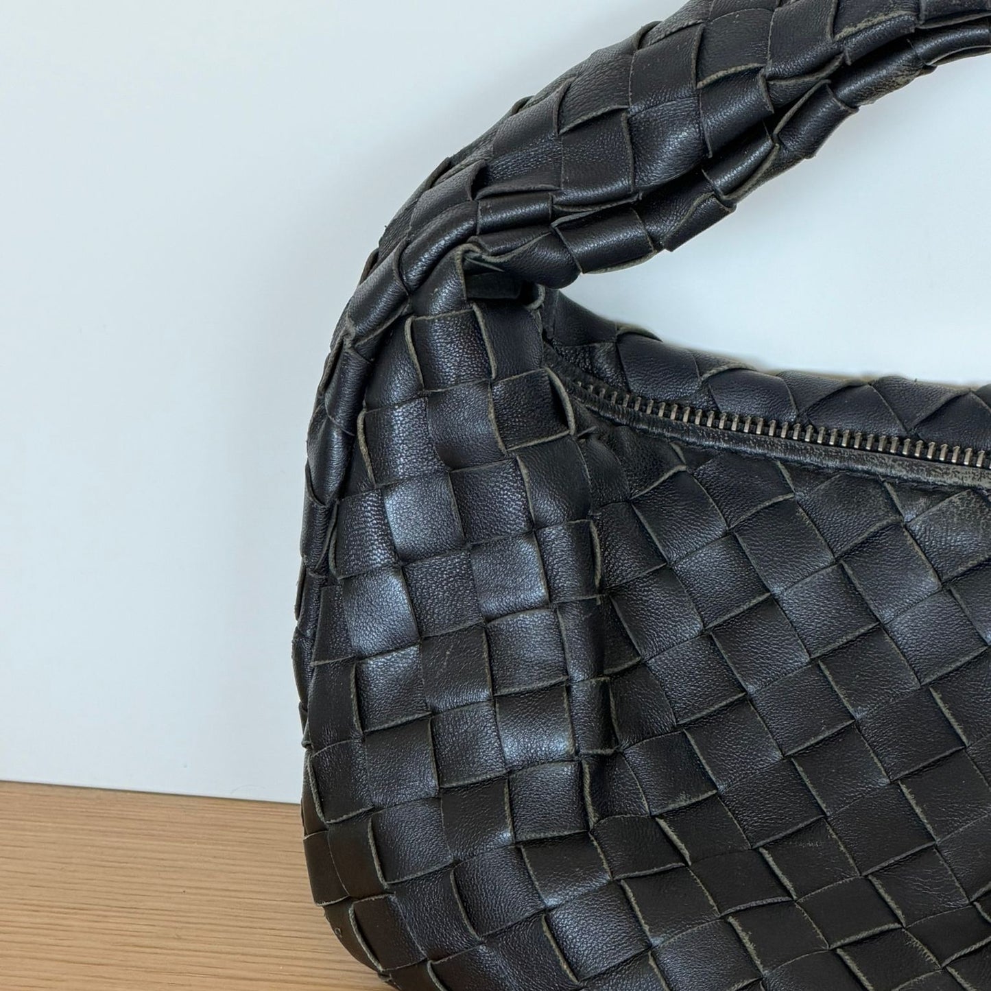 תיק יד קלוע של Bottega Veneta