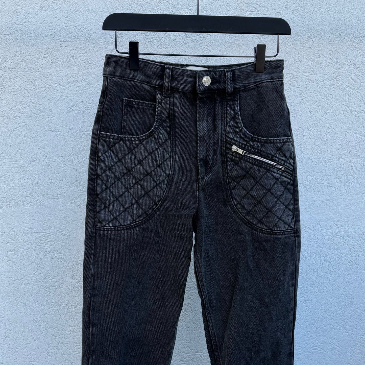 ג׳ינס אפור עם ריצ׳רץ׳ של Isabel Marant