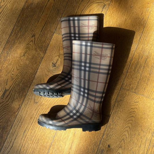 מגפי גומי גבוהים של Burberry